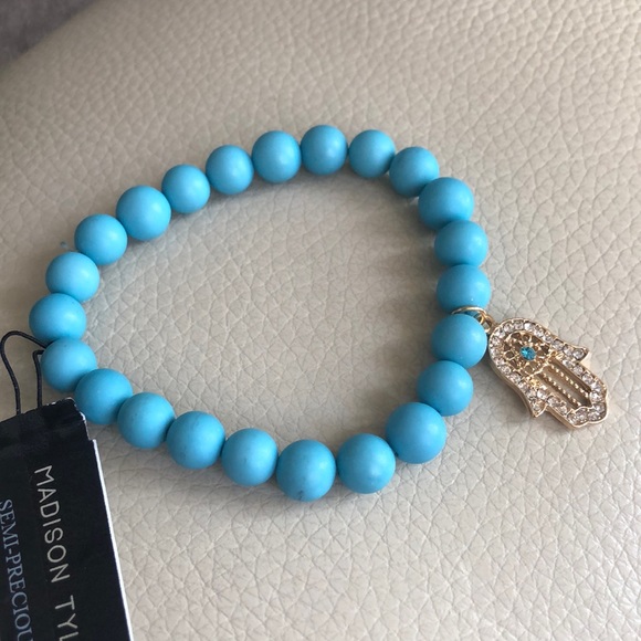Madison Tyler cute beaded blue bracelet with gold tone charm. New with tags. - Picture 2 of 8